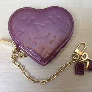 LOUIS VUITTON vernis heart coin purse